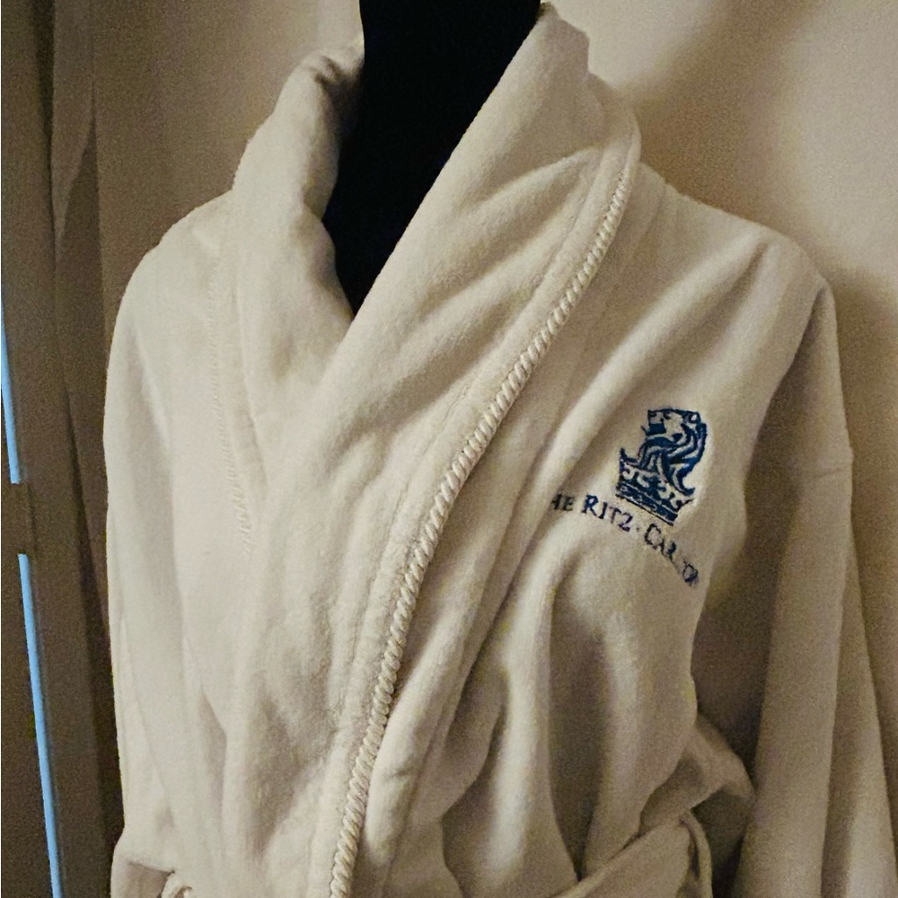 The Ritz-Carlton White Plush Robe
